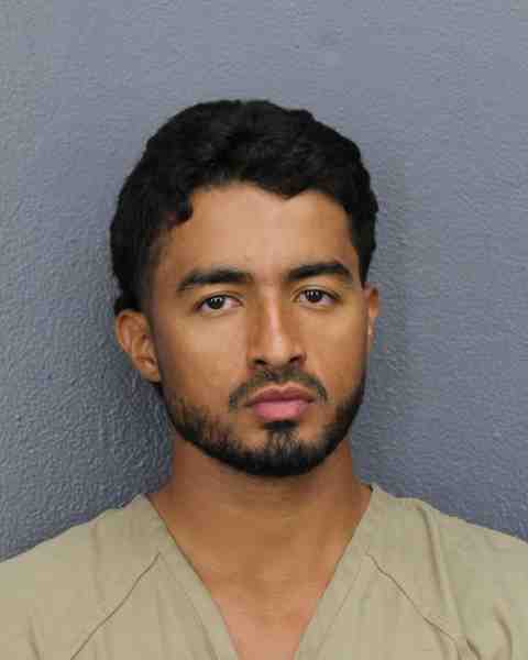 Booking photo for GONZALEZ ECHAVARRIA, JONHYER